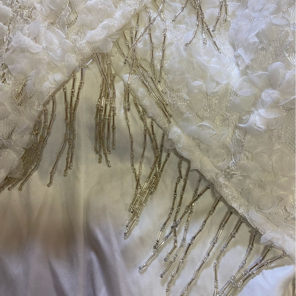 NWOT Lulus Stunning Destiny Ivory One-Shoulder 3D Floral Midi Dress - Picture 4 of 13